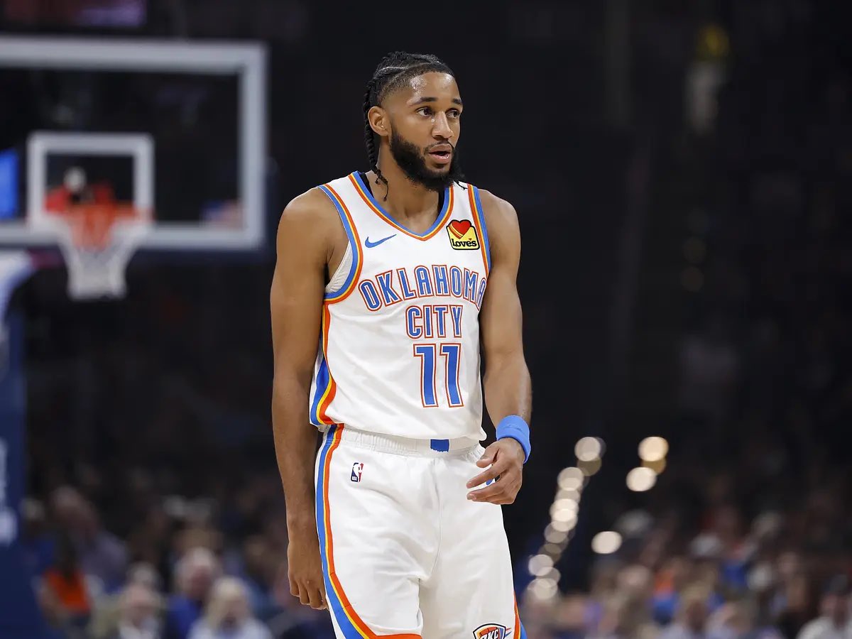 TheDetroitElite's tweet photo. One of the most important calls for the Pistons this summer should be to the Thunder about Isaiah Joe.

42.3% from 3 this season.
Career 41% 3 pt shooter.

Absolute sniper that Cade needs. https://t.co/2yrCDMB3ly