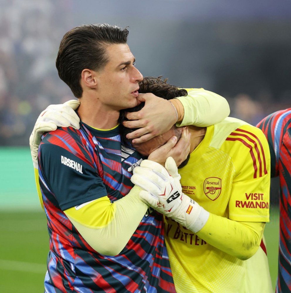 JuanHeart2016's tweet photo. Kepa can never feel it!

Raya should be the one to find solution to his life. 😂😂😂😂😂😂 https://t.co/3egr730Fo5