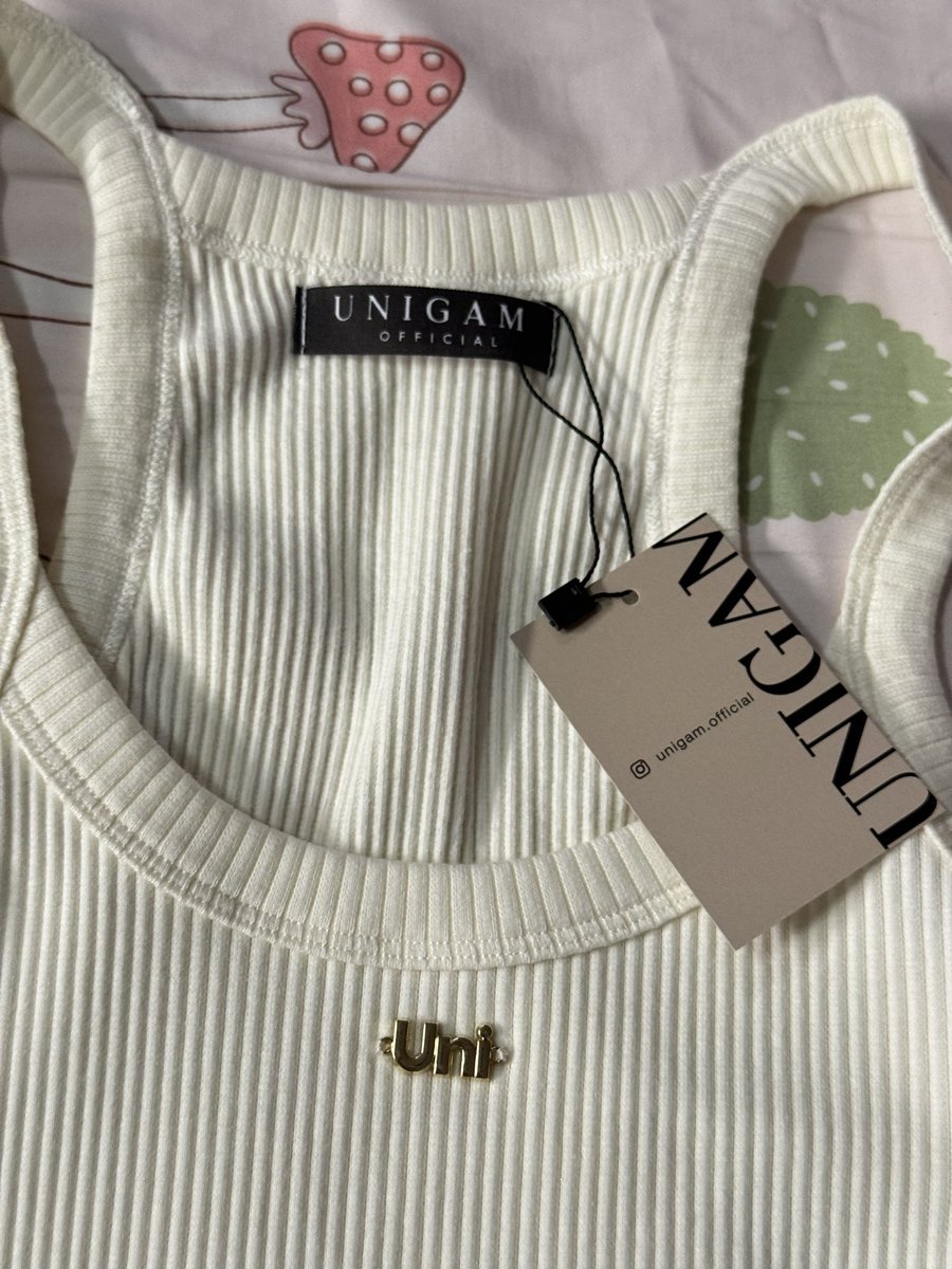 Nakluvpink's tweet photo. 👚เสื้อสายเดี่ยว Unigam รุ่น DAILY TANK TOP สีวนิลา อก 25-35 280.-ส่งฟรีค่า (ไม่เคยใส่ค่ะ)
#ส่งต่อเสื้อผ้า #ส่งต่อเสื้อผ้ามือสอง #ส่งต่อ #ส่งต่อcintage #โล๊ะตู้เสื้อผ้ามือสอง #เสื้อผ้ามือสองราคาถูก #เสื้อผ้า #cintage #stylist #ส่งต่อunigam #withit #cintageshop #unigam #ส่งต่อ https://t.co/SzpBjHF2Oc