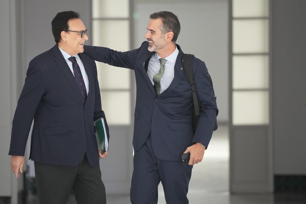 RamonFPM's tweet photo. Siempre te recordaré así, amigo. Con una sonrisa, con una palabra amable y con esa generosidad que te hacía único.

Hoy se nos ha ido José Carlos Gómez Villamandos. Nos deja un vacío enorme y el corazón roto a quienes tuvimos la suerte de conocerle y compartir camino con él. DEP https://t.co/JMdjqONKnH