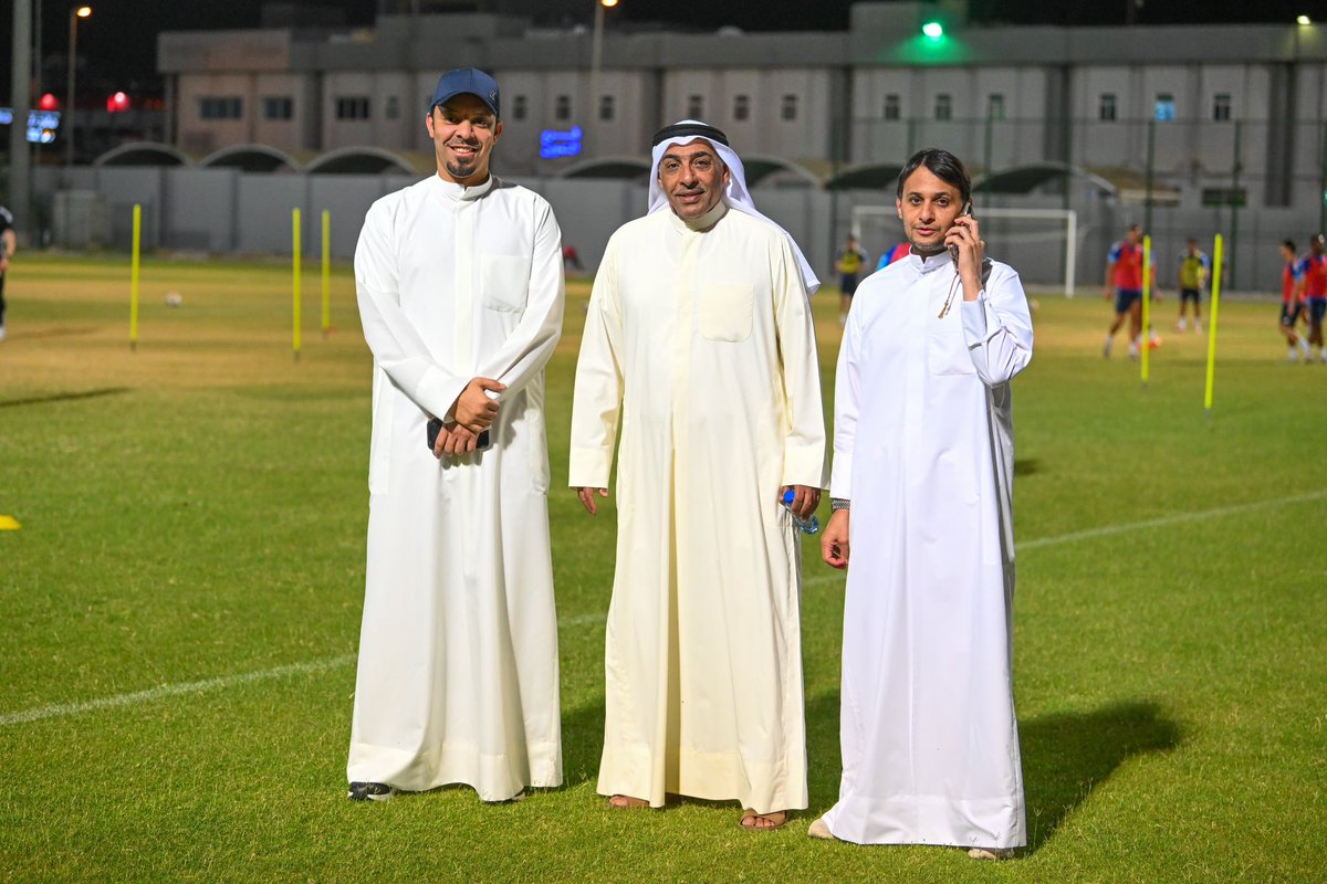 KuwaitFA's tweet photo. تدريبات منتخب الكويت الأولمبي لكرة القدم مساء اليوم الثلاثاء على ملعب المرحوم عبدالرحمن البكر بمقر الاتحاد الكويتي لكرة القدم استعدادا للاستحقاقات المقبلة، بحضور نائب رئيس مجلس إدارة الاتحاد للشؤون المالية والادارية ديين الديين وعضوا مجلس الإدارة الدكتور أحمد عجب وناصر العدواني.

#KuwaitFA