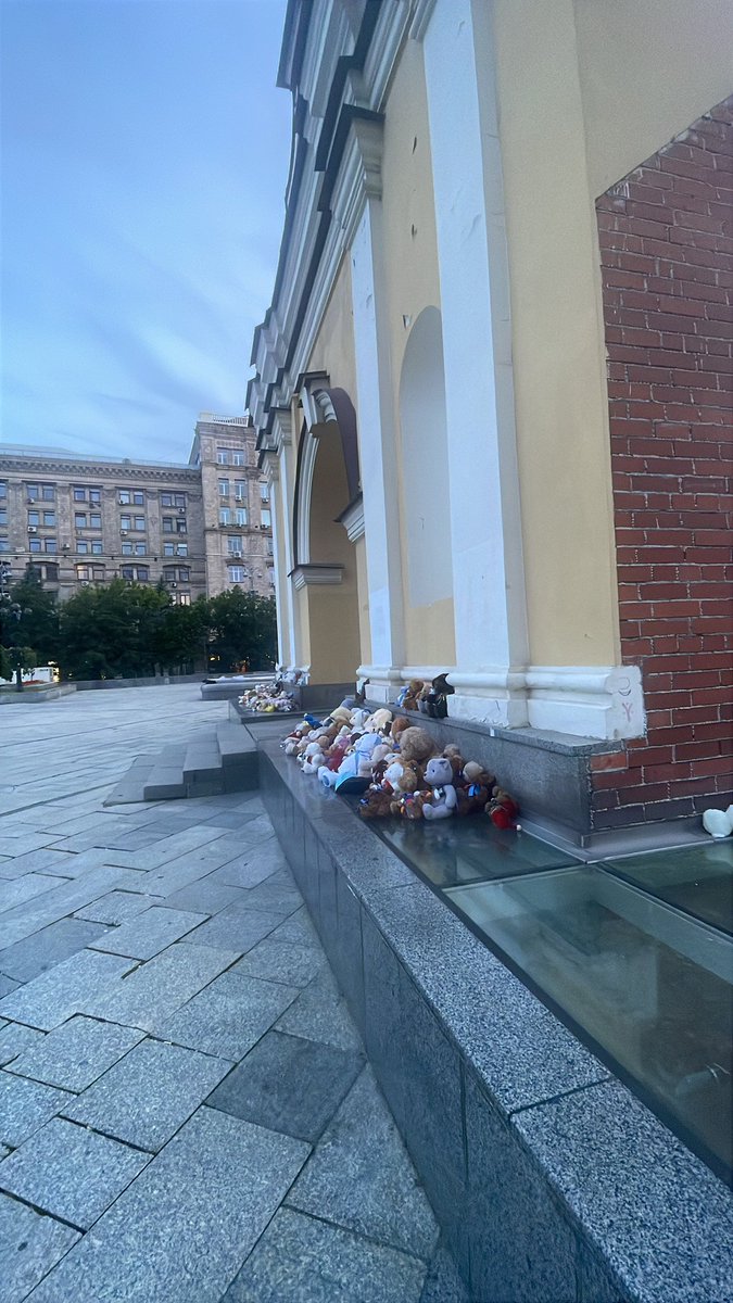 denintern's tweet photo. Памʼятаймо та не зупиняймося, поки за кожну смерть української дитини не подохне сотня їхніх виродків https://t.co/wtkBOIWWBJ