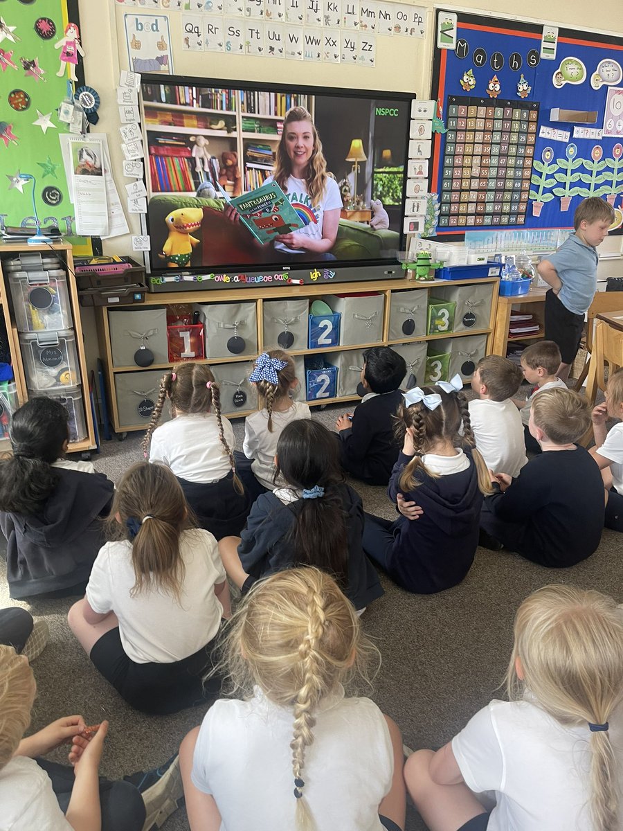 _AshOlol's tweet photo. Year 1 have been learning about the @NSPCCLearning PANTS rules this week and the Pantosaurus song! We talked about staying safe, respecting personal boundaries, and speaking to a trusted adult if something doesn't feel right. #MakeADifference #PSHEOlol @ololprimary_HT https://t.co/2QEUJMBncd