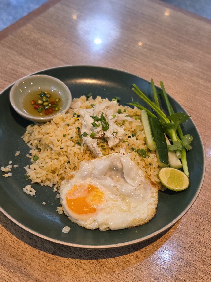 tootsyreview's tweet photo. ณ สนามบินดอนเมือง ข้าวผัดปูจัมโบ้ ราคา 434 บาท ร้าน S&amp;P ถ้าจะขายราคานี้ ฉันคิดถึงคุณภาพอาหารในอินชอนมากเลย! https://t.co/mAMZePMYw7