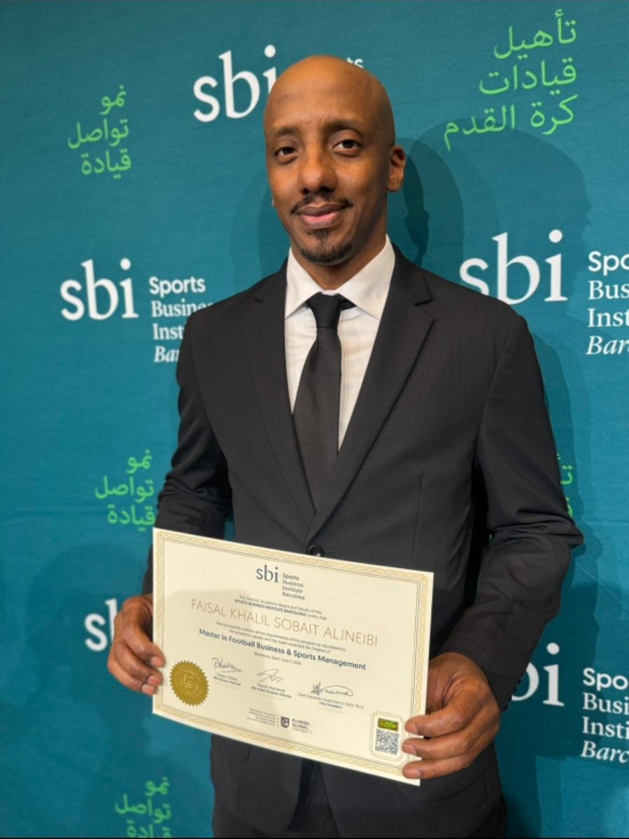 action_news's tweet photo. الكابتن فيصل خليل يحصل على درجة الماجستير في إدارة أعمال كرة القدم من معهد SBI Barcelona في اسبانيا https://t.co/octTHAig2q
