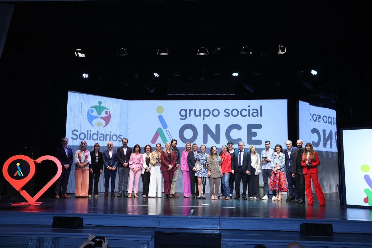 GrupoSocialONCE's tweet photo. @LauraFerrerTV @Paralimpicos @Oia_Sagas @euskaltelebista @metaposta @Gob_eus @AthleticClub @EnekoBoveda @canteradelezama @PVasco_EuskoL 👏👏¡¡GRACIAS por vuestra solidaridad y compromiso!!

El @GrupoSocialONCE premia la solidaridad y fidelidad de la sociedad vasca 
https://t.co/QcxHNV2jK4
#PremiosSolidarios @GrupoSocialONCE #Euskadi 2026 https://t.co/OwRyeiRkHu