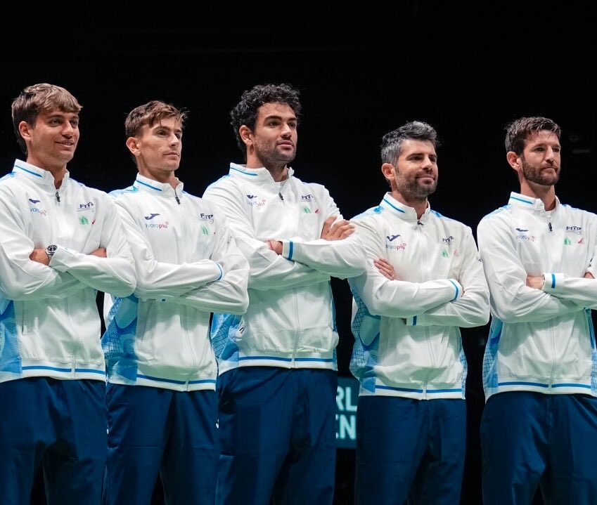 GiildagioGilda's tweet photo. #RollandGarros
E le donne non contano!
Gli italiani che vanno avanti non sono 5, sono 6, a meno che  non si voglia far sparire Sara Errani che è in semifinale nel misto con Vavassori!Un po' di rispetto per la storia del nostro tennis e della campionessa in carica del misto.👑 🎾 https://t.co/8TKiW8Xw8K