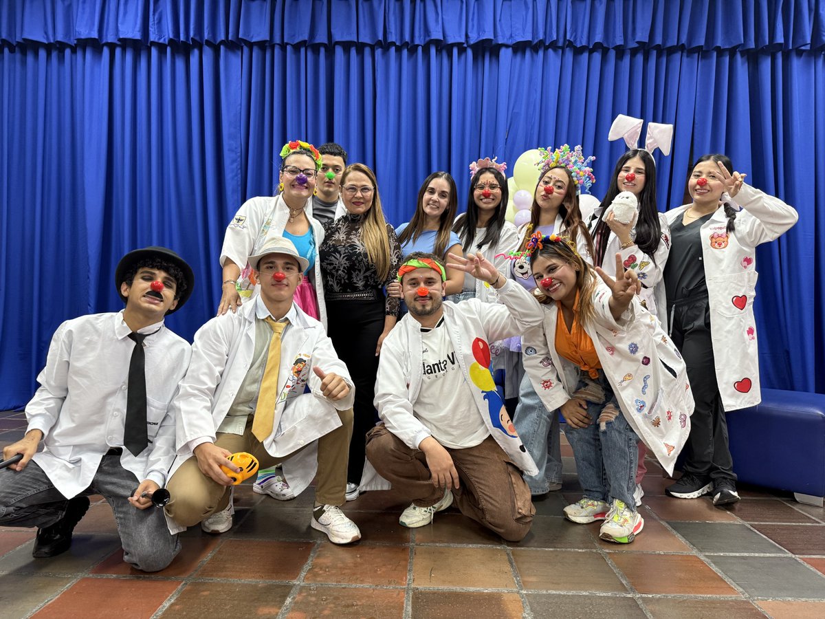 UDESCUCUTA's tweet photo. 🎭🎓 Felicitamos a los estudiantes que culminaron con éxito el Taller de Clown. Durante este proceso fortalecieron sus habilidades artísticas, expresivas y humanas, promoviendo la creatividad, la empatía y el crecimiento integral. ✨

#UDESCúcuta #TallerDeClown #ArteYCreatividad https://t.co/l9pBuILxDi