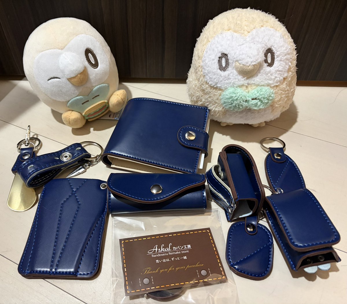 minyarimrim's tweet photo. 本日Askalカバン工房さんに依頼していた息子氏のランドセルリメイクが届いた！
早速財布の入れ替えをしたみたい😊
傷があった部分は『右側のやつだ！』と分かるみたい☺️
ランドセル型は１つうちがいただいた😁
次は娘のランドセルリメイクを���願いしなきゃ！

#ランドセルリメイク #Askalカバン工房 https://t.co/hOYhOWi1Kk
