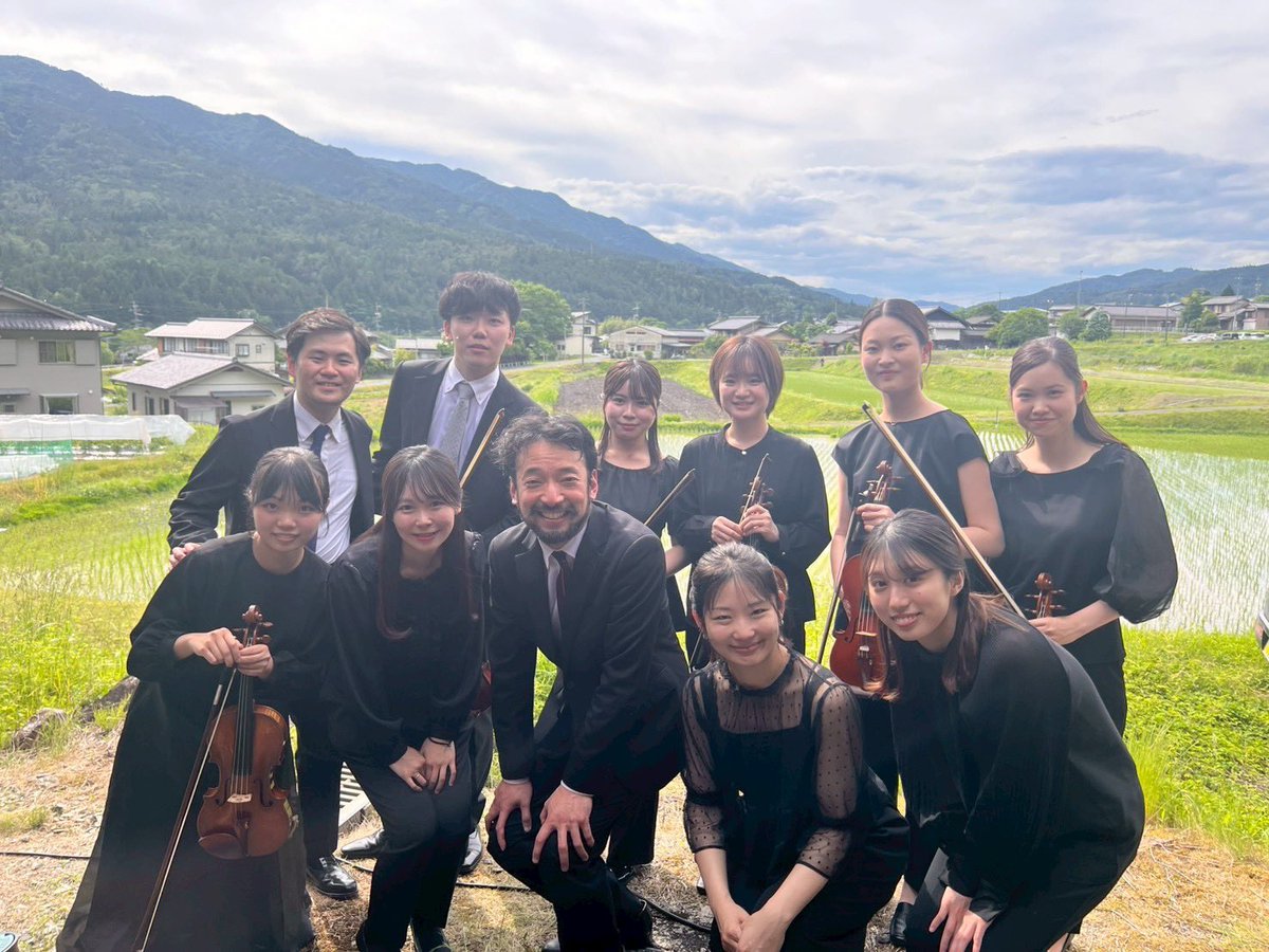 vntakuya's tweet photo. 今年も田中千香士音楽祭に参加させていただきました！🎻

最高の景色と美味しいご飯、空気、豊かな自然に囲まれた加子母での朝から晩まで音楽漬けの5日間幸せでした！音楽祭を支えてくださる村の方々の温かいサポートにも心から感謝です！加子母ロス、

#明治座クラシックコンサート
#田中千香士音楽祭 https://t.co/iB1QQMMrIZ