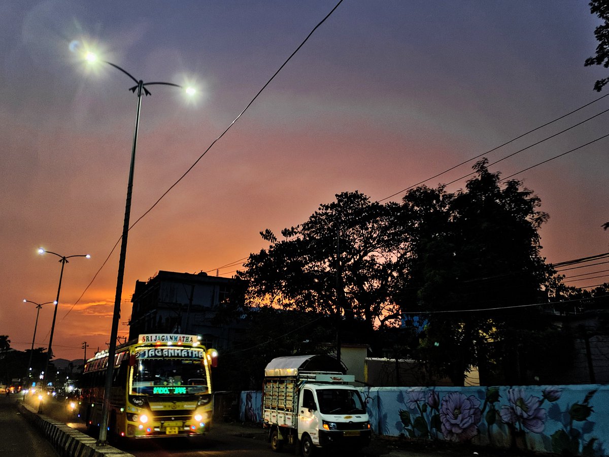 manojdotdev's tweet photo. Love this sky 😍 https://t.co/Wae1Zbllku