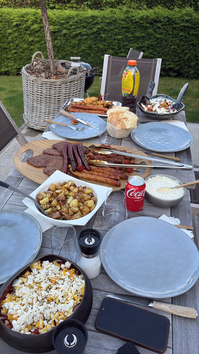 drbsii's tweet photo. faites des bbq avec vos potes, ayez la vision 😛 https://t.co/3GZl324nfz