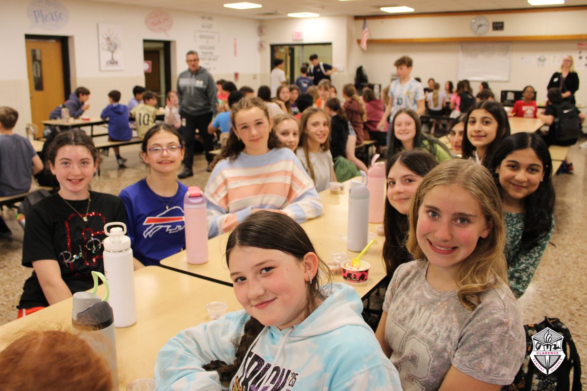 ClarenceCsd's tweet photo. .@ClarenceMiddle students celebrated their hard work in the classroom at the annual Scoops for Scholars event! The event recognizes students maintaining an average of 95 percent or higher for the first three quarters of the school year. #ClarenceProud https://t.co/AyFRYUiz0v