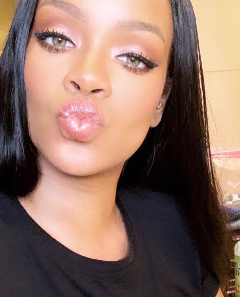 ____Rihanna__'s tweet photo. https://t.co/x72H2TdUGJ