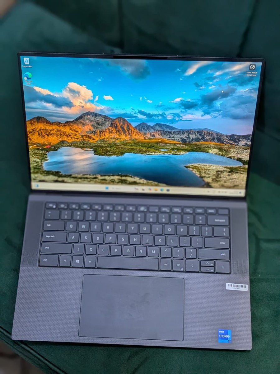 Biniemp_backup1's tweet photo. 🏷Dell precision 5560 || Intel core (R) TM i7 - 11th Generation || 512GB - SSD 32GB Ram || Keyboard light 4gb Dedicated graphic Nvidia Quadro T1200 || 15.6 Inches Screen - Full HD DISPLAY 

|| 💰950k https://t.co/00KopegqUo