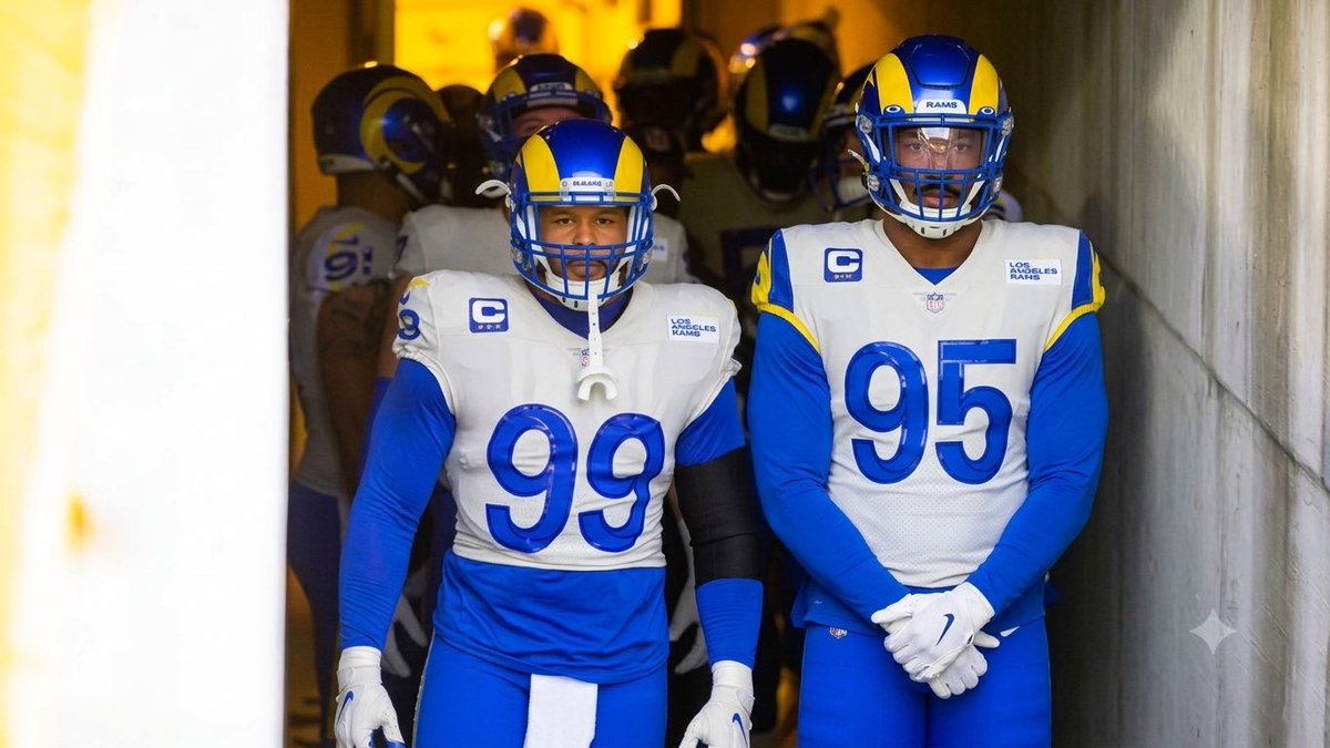 AJsHoopHype's tweet photo. Let’s break the internet again. #RamsHouse https://t.co/LzDRzi0ZG0