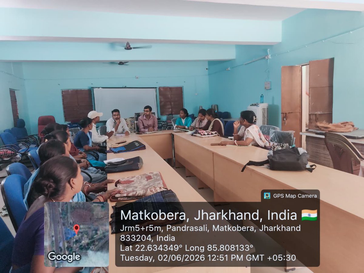 jjmpsinghbhum's tweet photo. खूँटपानी प्रखंड में BWSC की बैठक की गई। बैठक में "चुप्पी तोड़ो, स्वस्थ रहो" अभियान एवं "स्वच्छ गांव, सुरक्षित जलवायु" विषय पर चर्चा हुई। कार्यक्रमों के सफल संचालन हेतु BDO Khuntpani द्वारा दिशा-निर्देश दिए गए। प्रखंड में निर्मित PWMU का निरीक्षण भी किया गया। @DC_Chaibasa https://t.co/I8lMzPGzLg