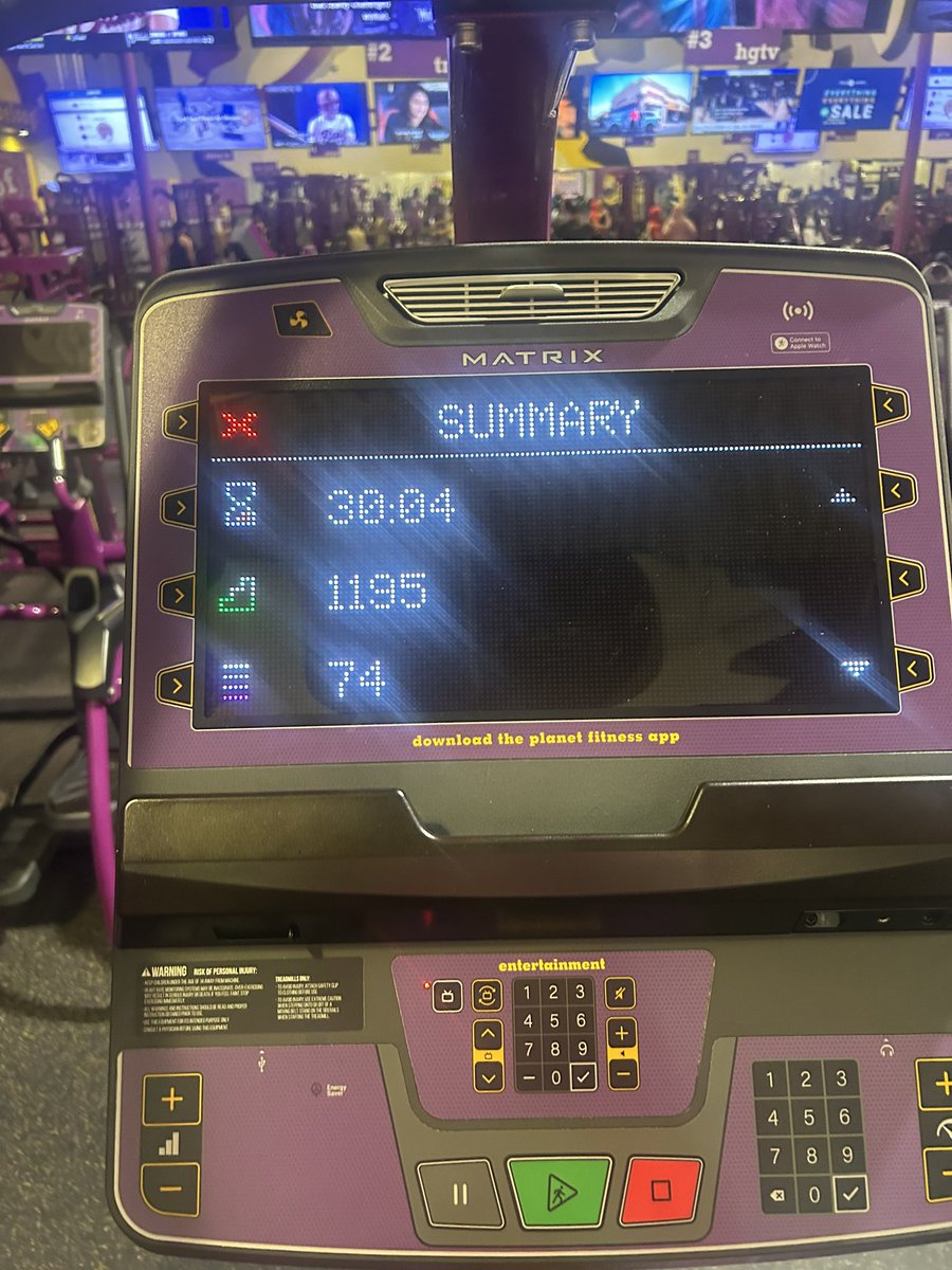 RylieEnglish44's tweet photo. Hit a light workout on the #stairmaster last night. @AMNTX18u @AMNTX_CoachJeff Making sure i start hydrating now for my tournament this weekend in Plano, Tx. Hope to see some friends there! #committed26 @HesstonSoftball https://t.co/EVHzKiDzla