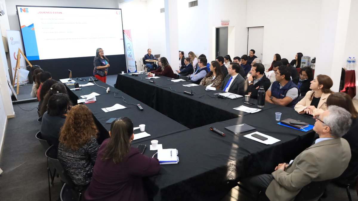 INE_Paraguay's tweet photo. Representantes de 14 instituciones públicas iniciaron este martes en el INE el Taller de Socialización y Validación de Nomencladores orientados a la producción estandarizada de estadísticas a partir de Registros Administrativos del Sistema Estadístico Nacional (SISEN). https://t.co/WJaActxCfN