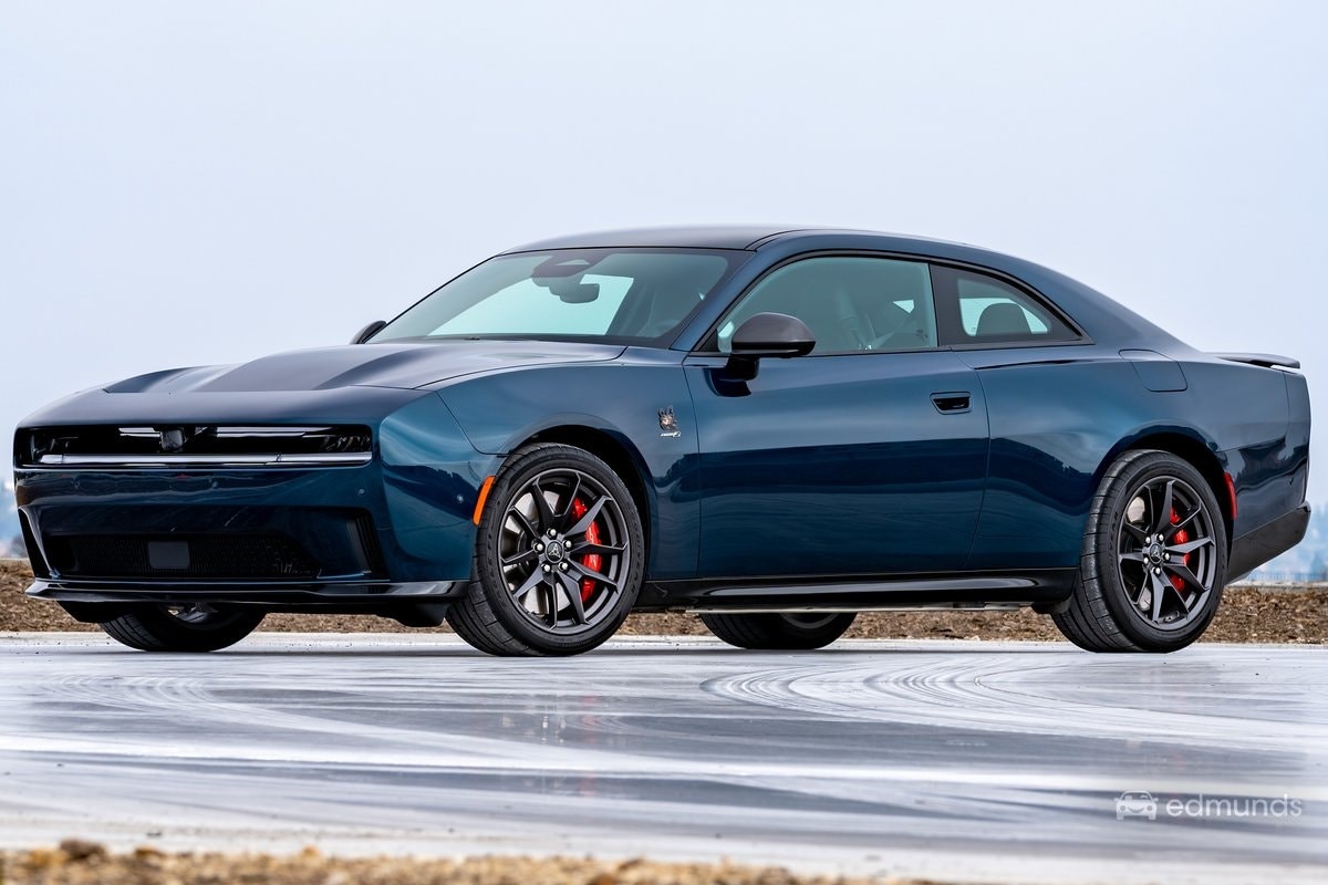 Section9_Ryan's tweet photo. @FoxPlaysNation Here's what I'm talking about when I mentioned the new Dodge "Charger" looking like shit. https://t.co/tpni1ht9ef