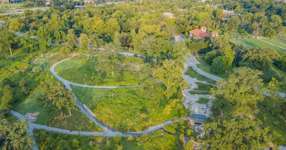 ForestPark4Ever's tweet photo. 5 years ago, 17 acres of turf grass was transformed into an experiential play space with natural landscapes. #ForestPark4ever The Anne O’C. Albrecht Nature Playscape opened n Forest Park ion June 2, 2021.
https://t.co/XJQoVTVWhq https://t.co/EAC6DJq41u