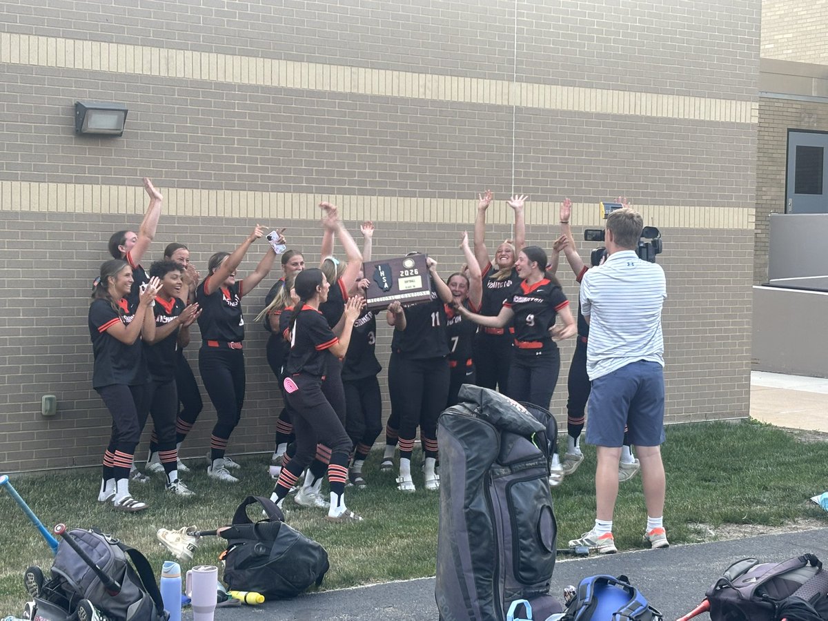 WCHS_308sball's tweet photo. Every game, every practice, every moment together led us here. Our season ends in the Elite 8, but the memories and bonds built along the way will last forever! SO proud of this TEAM!!🧡🐾🖤

26-9
2nd Place Mid Illini
🏆Regional Champs
🏆Sectional Champs https://t.co/Ph49YGYPu5