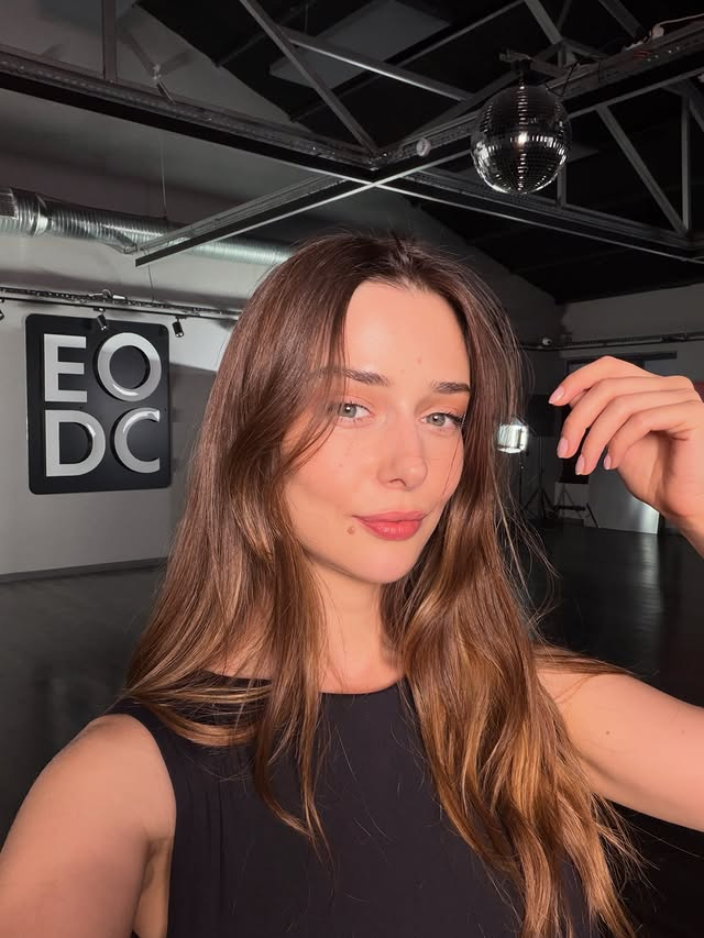 Claudia Sinclair tweet media