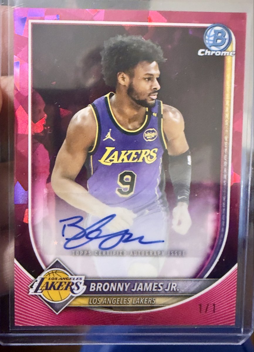 drchadh's tweet photo. @CardPurchaser Not even sure where to start with a list price for this one.. https://t.co/2JYxFiUvGU