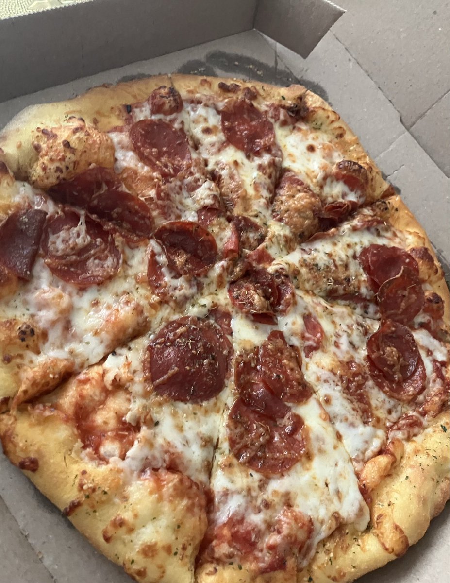 why5670's tweet photo. @dominos ordered ultimate pepp pizza at 657 pm 659 pm it's gone out for delivery worst pizza ever https://t.co/tvZKhUh7HC