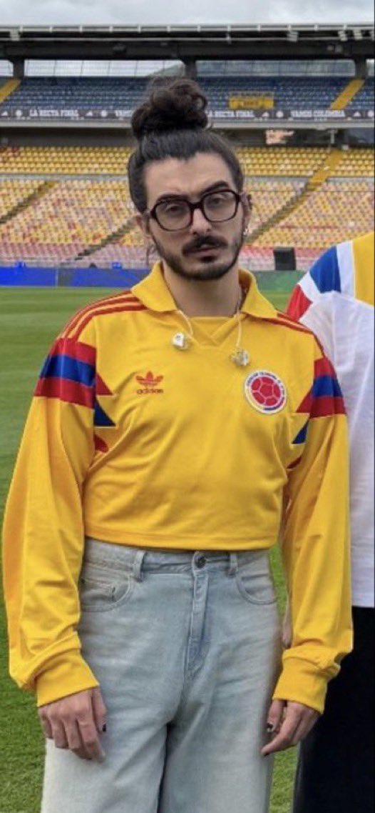gregnsg's tweet photo. “Si no gana Cepeda me voy a la guerrilla”. https://t.co/d3lKm09jWf