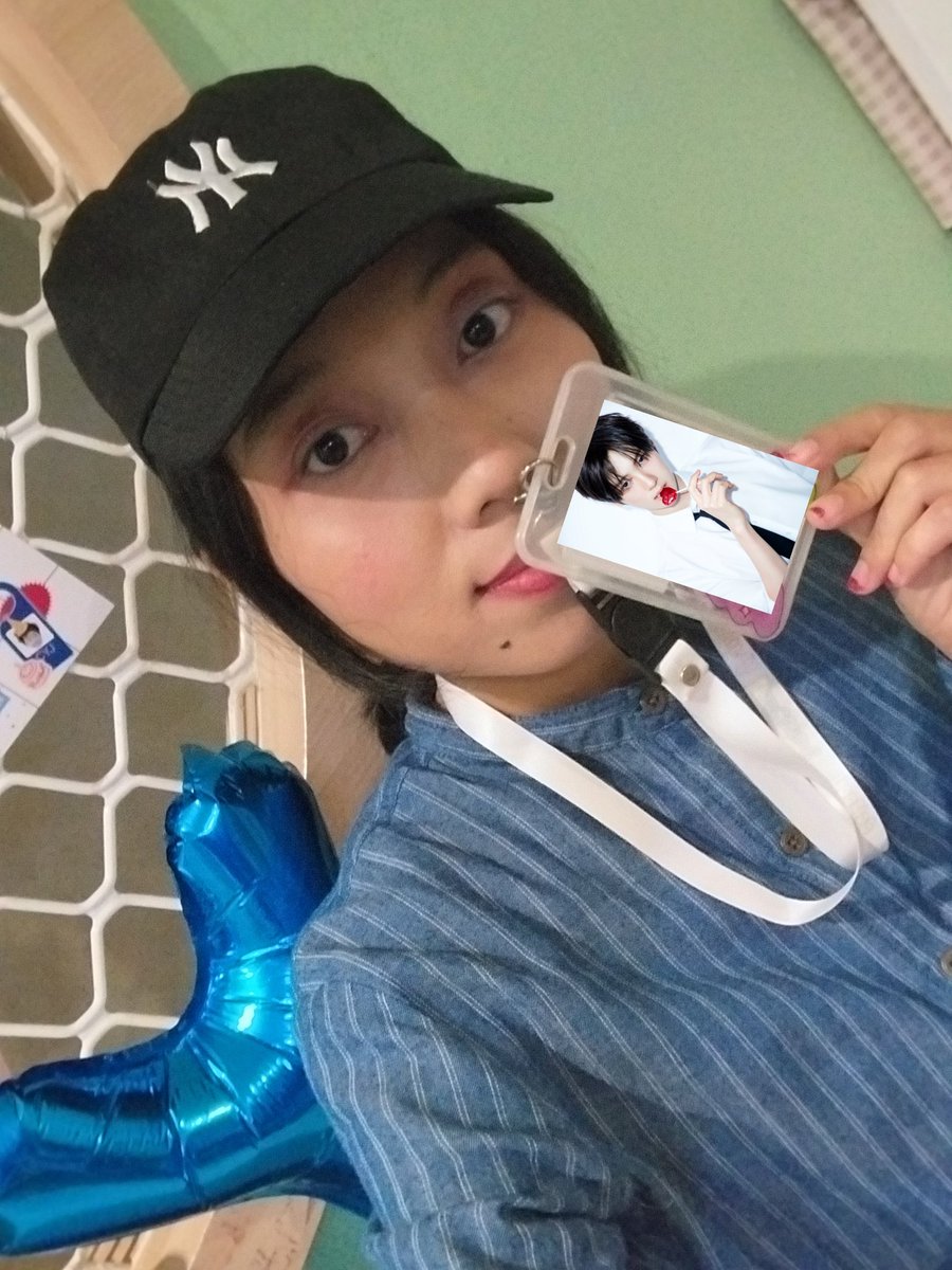davianzy's tweet photo. Ehem.....

First time ikut event TWS, yaitu bday event Youngjae di Bekasi 🥳😘 🎊🎈
Setelah 2x gagal ikut event, akhirnya bisa ikut yang bday yoje🤩🥳

Lope SAIBEK 💙

@saibekasi @Locker42_ID #Youngja31nius https://t.co/uFiQzZwaEP