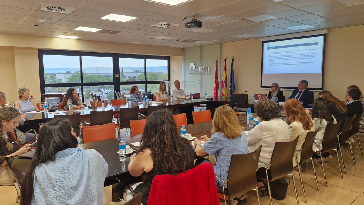 aedhe's tweet photo. Esta mañana celebramos en #AEDHE la jornada sobre Negociación Colectiva junto a Garrido, que se consolida como nuestro Legal Partner. 

Analizamos las claves del incremento salarial para aportar rigor estratégico y evitar la conflictividad en las empresas del Henares. 💼 https://t.co/H0bztfkJqL