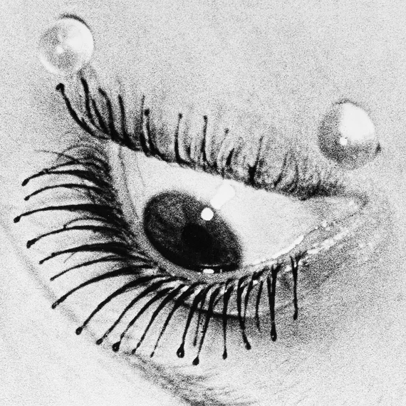 AndrsTrece's tweet photo. Dios mía, giré esa foto de Man Ray... y creo que no voy a poder dormir. https://t.co/SE6bKDvGMH