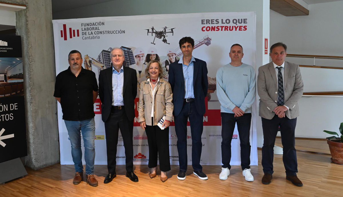 ADSantander's tweet photo. Hoy en II Feria de Empleo de la Fundación Laboral de la Construcción que se ha celebrado hoy en #santanderciudad @palacioexposiciones donde los asistentes han podido disfrutar de actividades, talleres y orientación profesional. https://t.co/5ABcDkuRxT