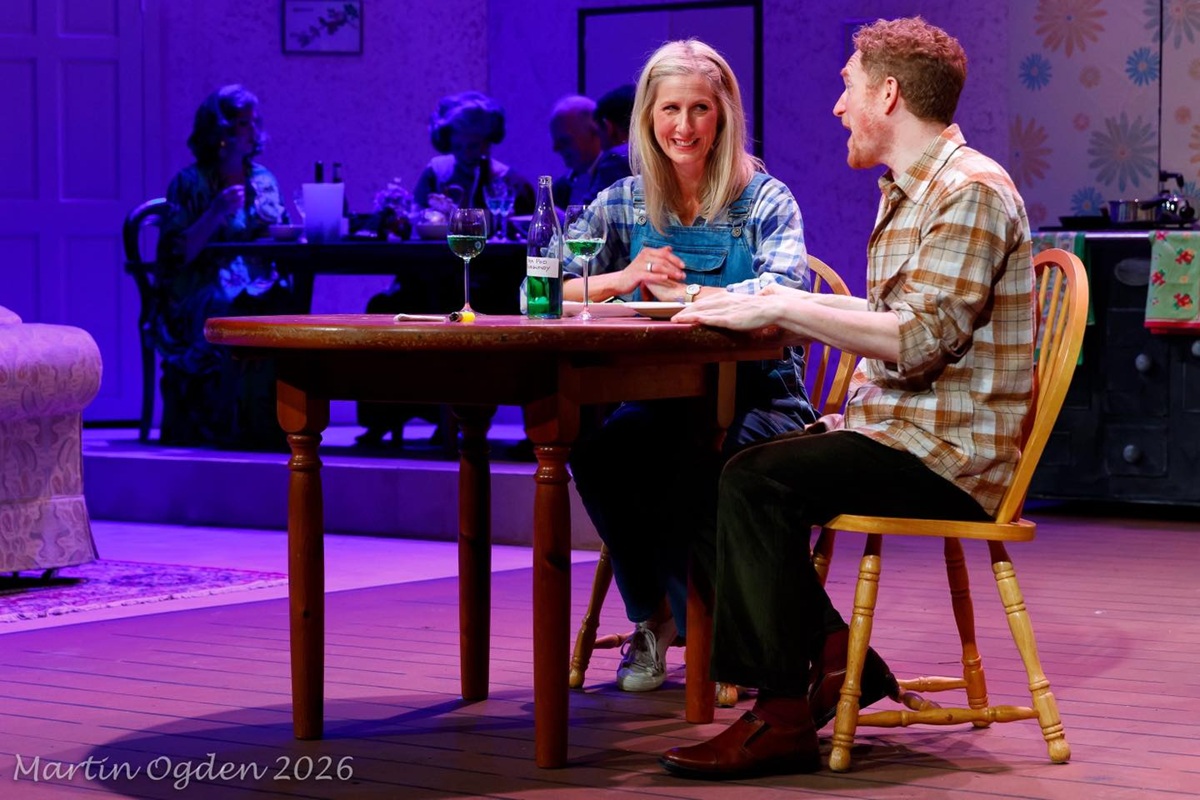 NorthWestEnd's tweet photo. #REVIEW - The Good Life at @AltrinchamG "A charming, funny and wonderfully performed production that perfectly captures the spirit of a true British classic" https://t.co/6hOtg7gIvA https://t.co/kWDAe6XMCk