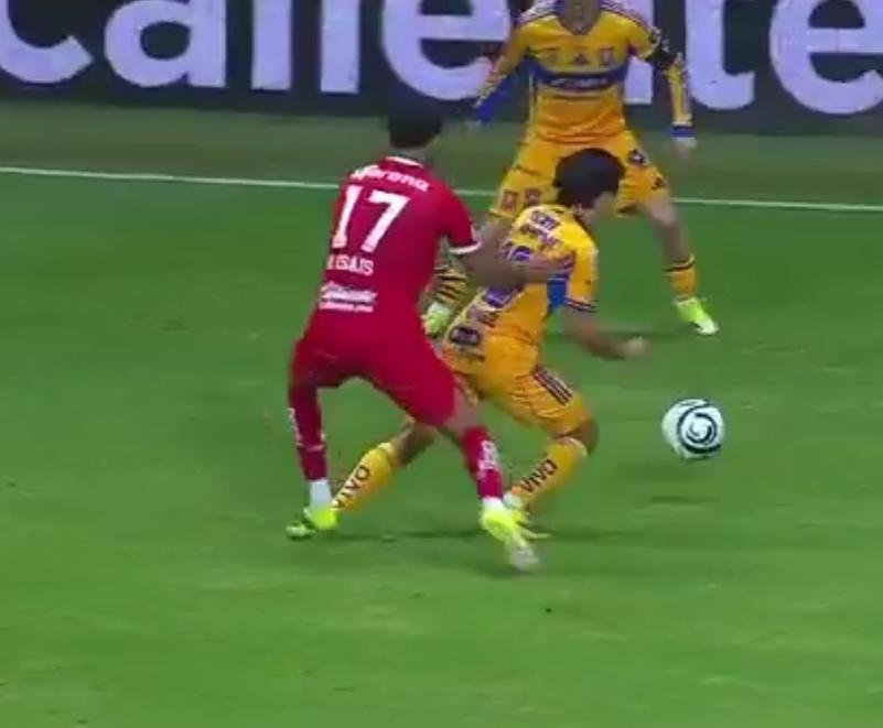 B3TODG's tweet photo. @WindW4ker @Andyfutbol_ @TolucaFC Está también era de var... Y aunque no hubiera Sido roja, si una segunda amarilla https://t.co/X7AxO7UQ5S