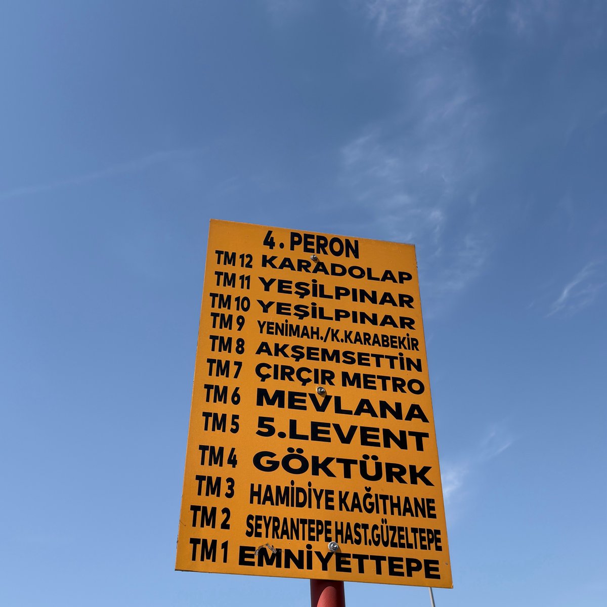 fhcil's tweet photo. MF otobüsleri bir önceki peronda https://t.co/ExMaDZwcg8