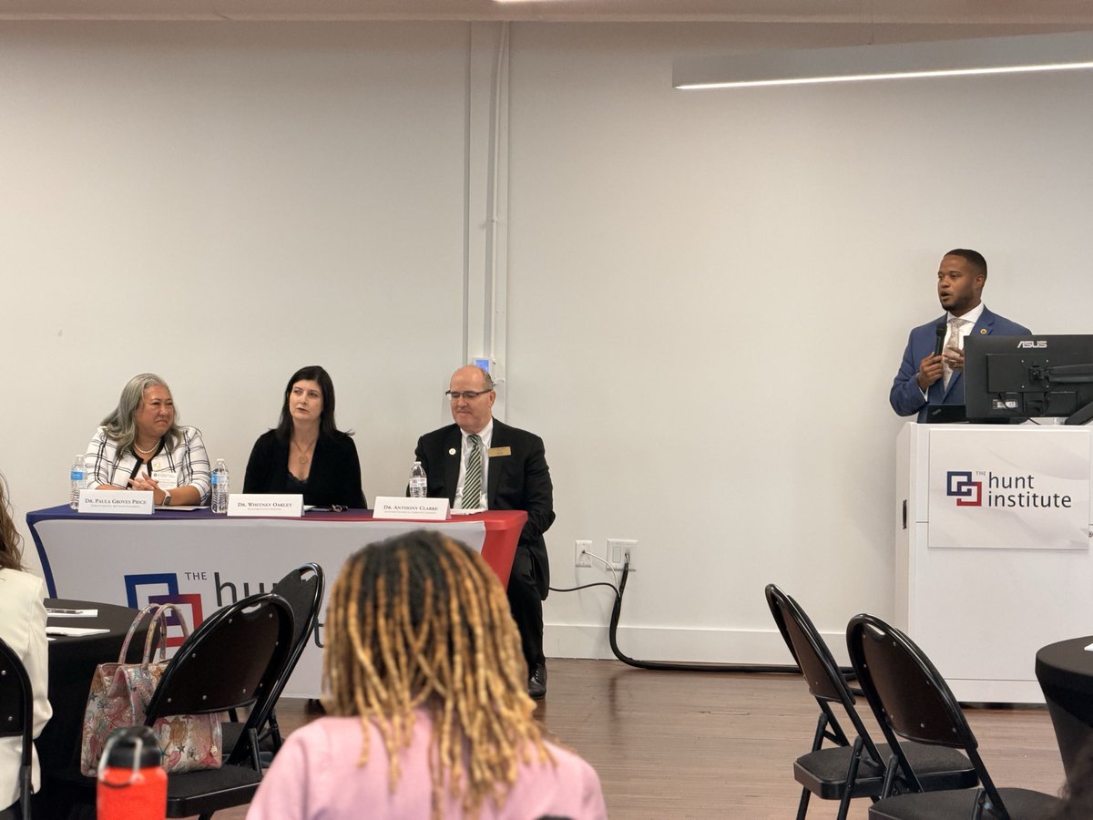 Hunt_Institute's tweet photo. Our second session explored how targeted student supports, community partnerships, and data-driven strategies can expand postsecondary attainment in Guilford County.

The goal: ensure more learners can access, persist in, and complete pathways that lead to meaningful careers. https://t.co/JvkUyM7VJj