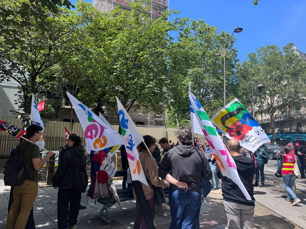 alexiscorbiere's tweet photo. Les assistants d'éducation se mobilisent pour des conditions de travail justes et dignes !
Pour la création d'un véritable statut pour les surveillants, des postes en nombre suffisant, une grille salariale nationale avec revalorisation des salaires...
Plein soutien à leur lutte ! https://t.co/AhQUnvYttY