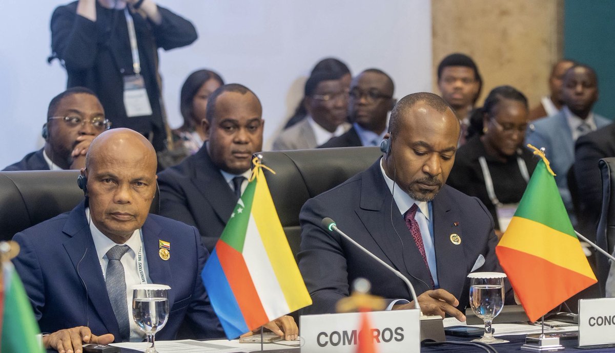 CooperationCG's tweet photo. Le ministre de la Coopération internationale et de la Promotion du partenariat public-privé a représenté le gouvernement de la République du Congo à la réunion des ministres des Affaires étrangères du Forum Corée - Afrique, tenue ce 1er juin 2026 à Séoul. Cette rencontre s’est déroulée deux ans après le sommet Corée - Afrique des chefs d’État et de gouvernement organisé dans la capitale sud-coréenne en 2024.

Les travaux ont permis aux participants d’examiner l’état de mise en oeuvre des engagements contenus dans la Déclaration de Séoul, adoptée lors du sommet de 2024. Les ministres ont notamment procédé à une évaluation des actions engagées dans les domaines de la coopération économique, du développement, de l’innovation, de la formation et des échanges entre la Corée et les pays africains.

À l’issue des travaux, les participants ont adopté un communiqué conjoint réaffirmant leur volonté de renforcer davantage le partenariat Corée - Afrique. Parmi les principales décisions figure la tenue du prochain sommet Corée - Afrique en 2029 en Afrique du Sud.