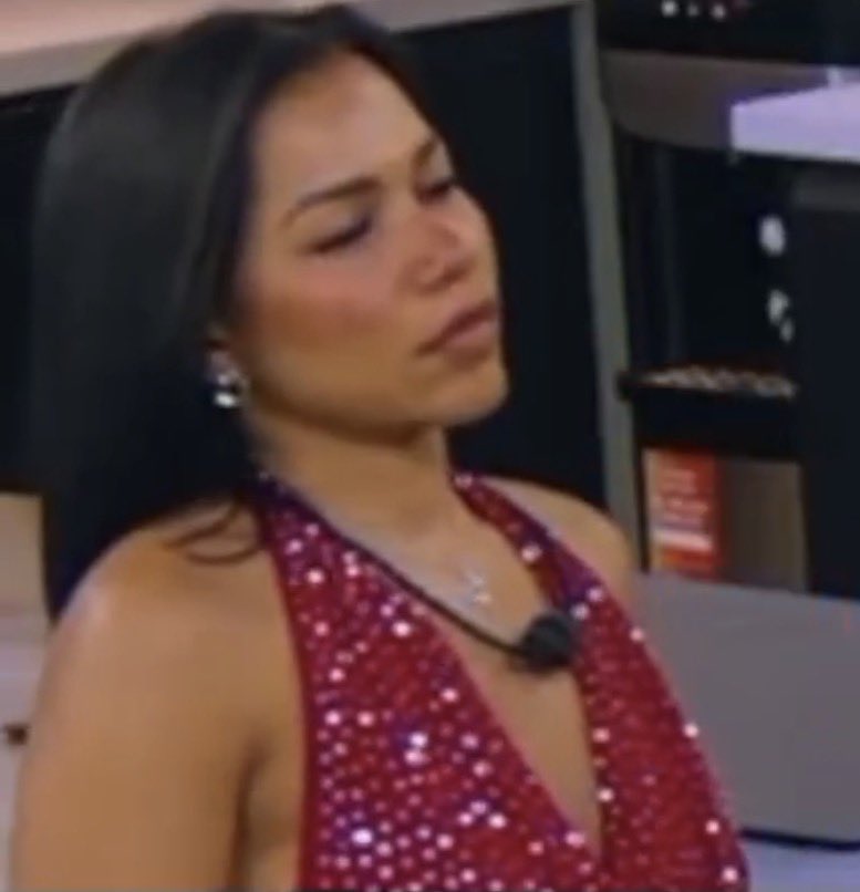 elgatodeex's tweet photo. Hasly está con esa actitud para tratar de manipular a foke a que le grabe y promocione sus canciones. Es una chupaview. Solo está pensando en su carrera y dañando el mood del ambiente. A Josell que le haga su terapia y si no sale de ese trance, pa’ afuera ya está bueno. #PlanetaAlofoke @matiasgarciard