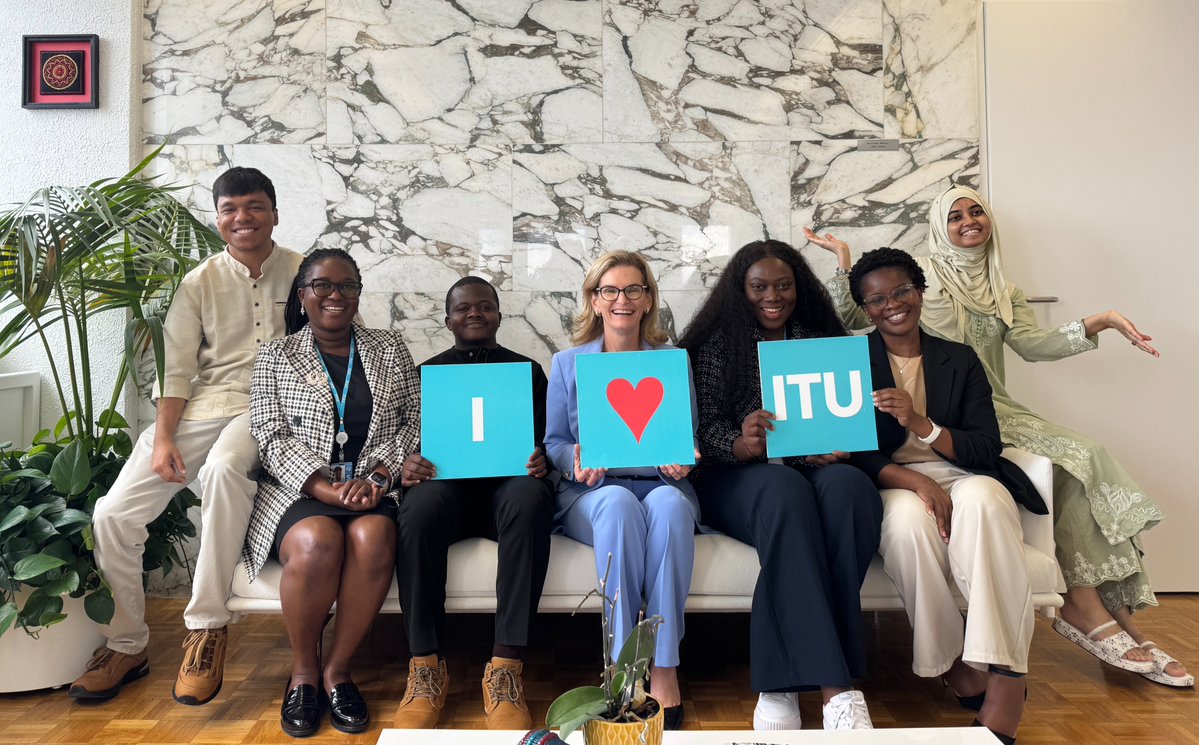ITUSecGen's tweet photo. Always a pleasure catching up with the first cohort of @ITU Young Professionals Programme #YPP. I’m proud of the progress they’re making and the fresh energy they bring to our work. 

Discover their stories and how to support here:  https://t.co/kOZ6LY9FUp https://t.co/Z0JuNPn51N