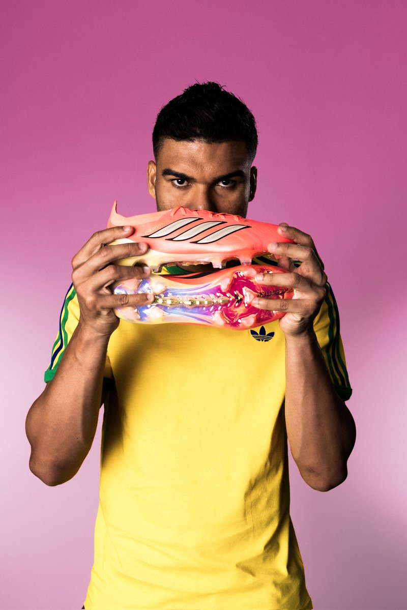 Casemiro's tweet photo. Pronto para a Copa do Mundo !! ⚽️🌎 https://t.co/bjSlxWBTIh