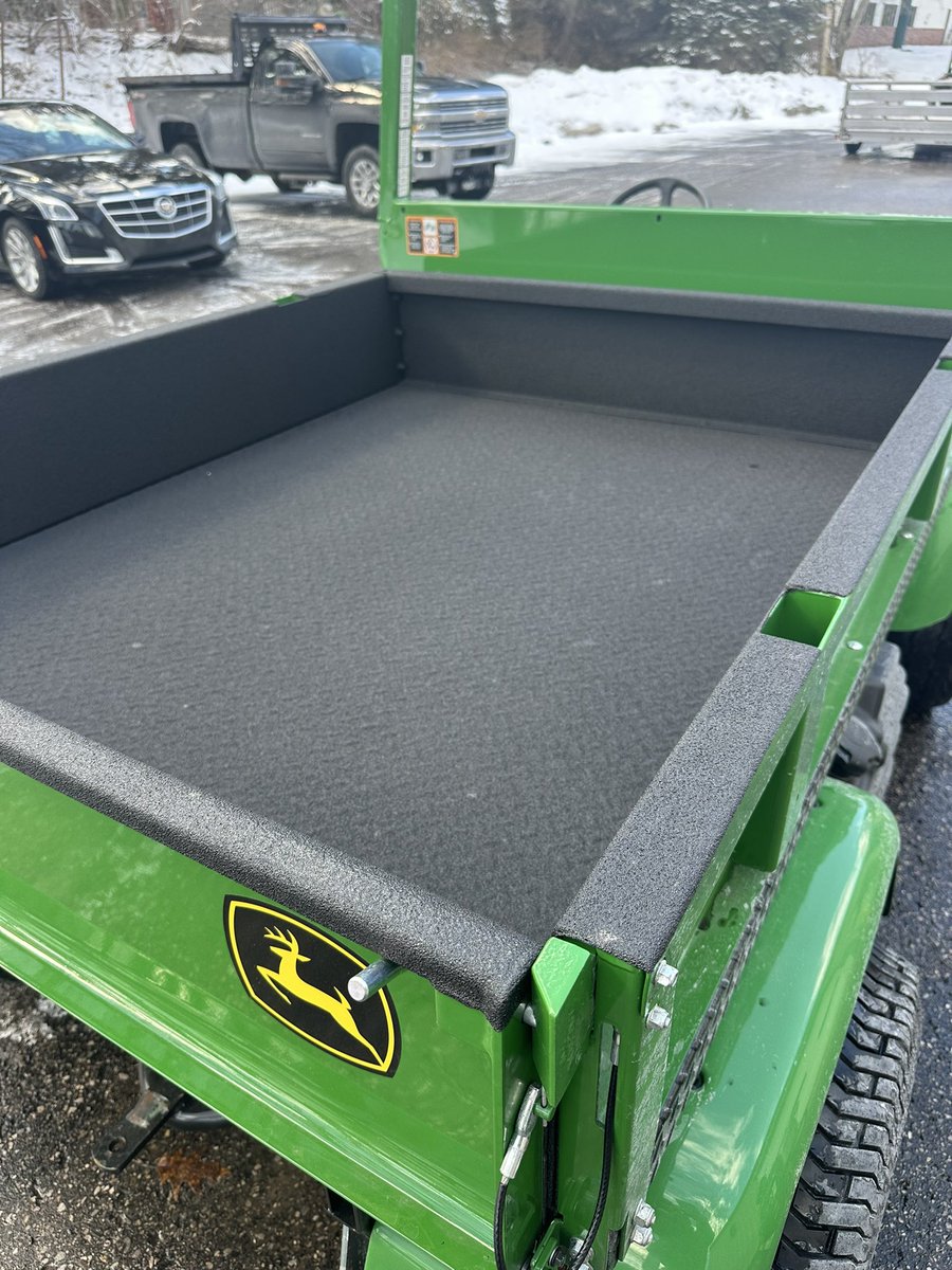SteveHammon's tweet photo. Two great in house upgrades to our JD Gator. Thanks @MitchHuntTccc and my assistant Dan. https://t.co/HdoWKv4lEY