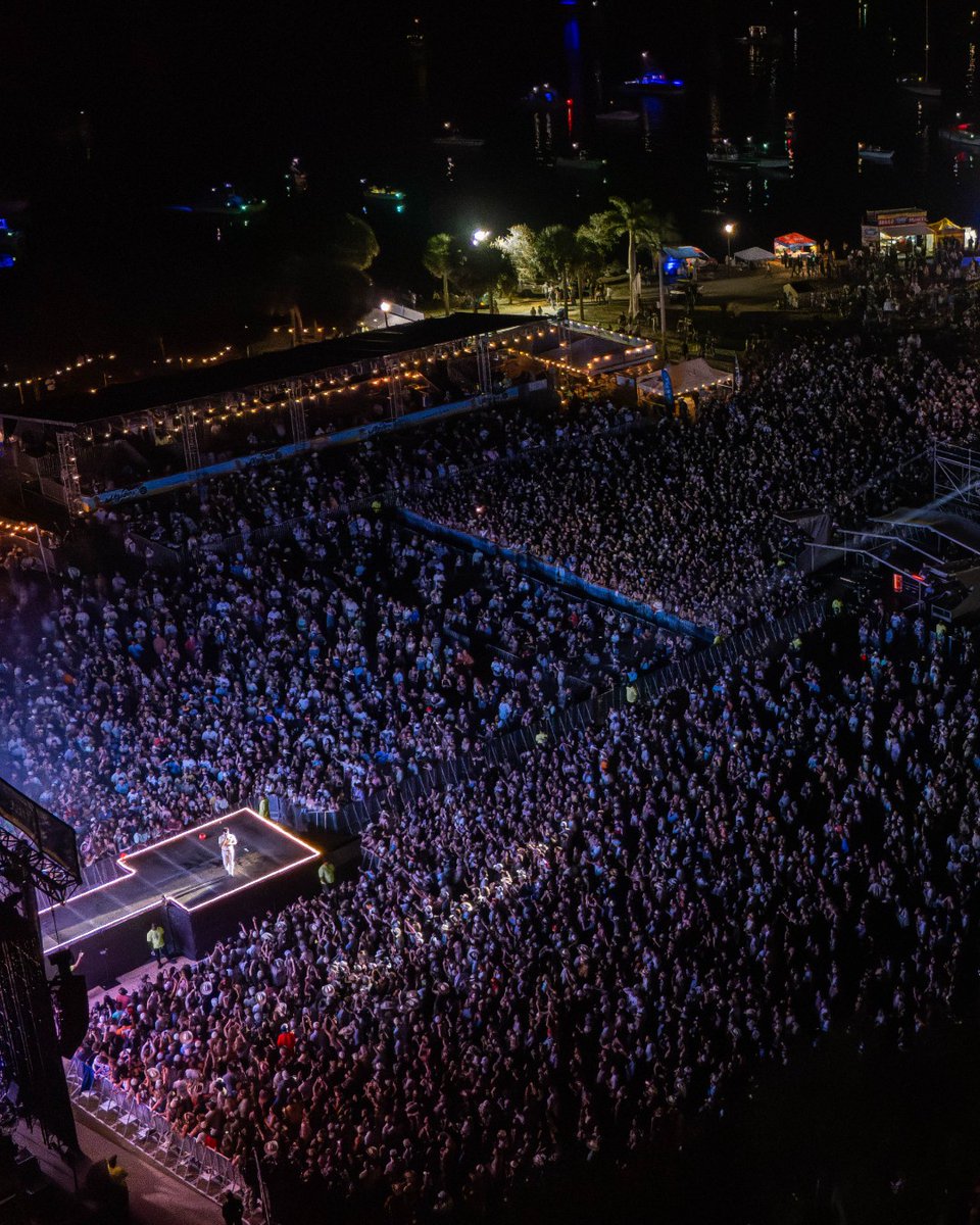 StPeteFest's tweet photo. Tag Yourself! 😉

We're still feeling so blessed to have SOLD OUT Year 1 of St. Pete Country Fest, &amp; we're already on track for a Sold Out Year 2! 🤯

With 40+ Country Superstars, Rising Stars, &amp; Hometown Favorites, you won't want to miss this party.

🤠🎫 https://t.co/Mcau8tAqeH https://t.co/aHTnmXrnIv