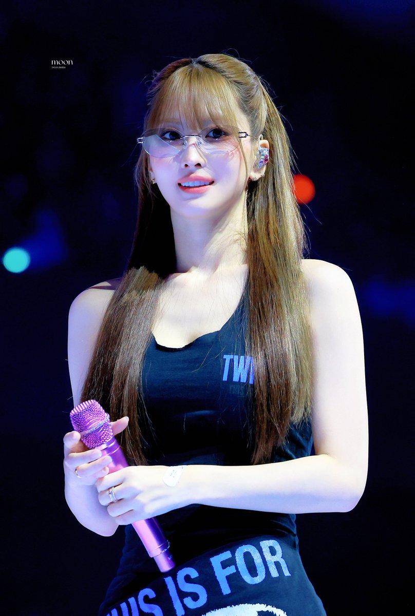 moon_momo1109's tweet photo. 260531 THIS IS FOR in Amsterdam

 #twice  #momo 
#TWICE #트와이스 #トゥワイス 
#MOMO #모모 #モモ #平井もも https://t.co/y11Xrkh5m2