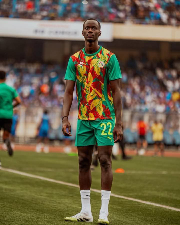 HonorableCon's tweet photo. J’ai de la peine pour Moustapha Mbow. 
Pourtant il est très bon et compétitif.

Mais pour quelques erreurs “de premier match”, il est recalé alors qu’il méritait au moins une chance de se rattraper. 

Une telle décision peut carrément le détruire mentalement. 🙂‍↕️

Courage 👊🏾 https://t.co/SeXSVUNBY7
