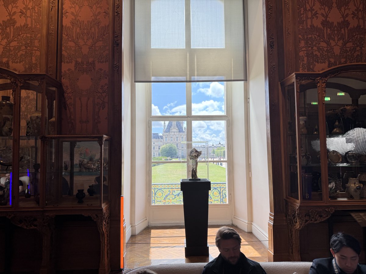 markjeffrey's tweet photo. Proof of Talk - Louvre https://t.co/GfkQnia7kF