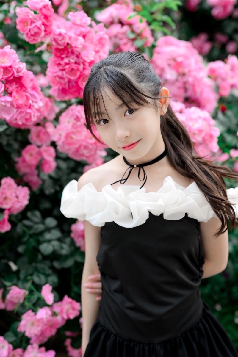 ピンクの薔薇が可愛い🩷 #iona #ななサク撮影会@iona_nya613