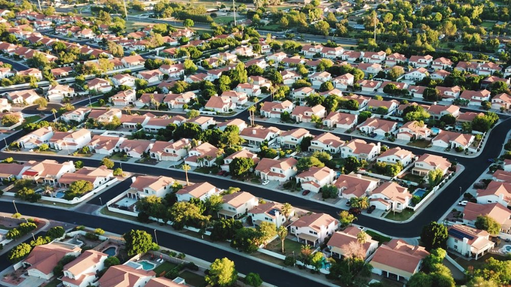 DustinMPeyser's tweet photo. Why Are HOA Fees So High? A Homebuyers Guide 👉 Reveal Your ROI #HOA #HomeBuying #RealEstate #Homeowners #HOAFees https://t.co/gU5vp417Yv